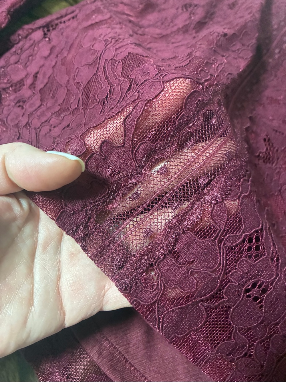 Laundry By Shelli Segal Burgundy Off the Shoulders Blouse - Picture 6 of 8
